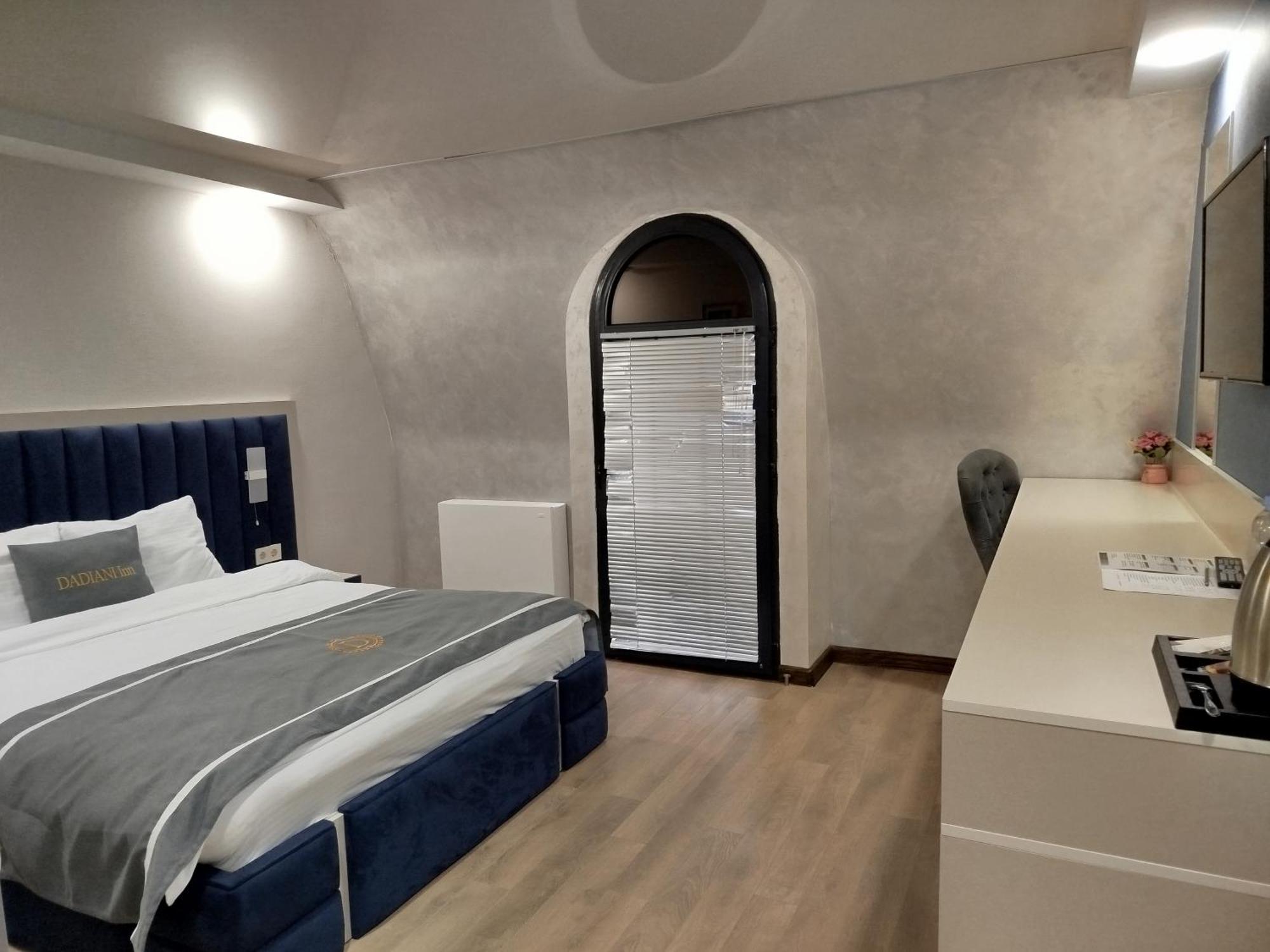 Dadiani Inn Зугдиди Экстерьер фото